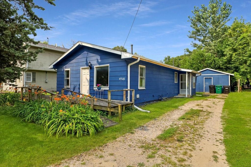 4518 NE 26th St, Des Moines, IA 50317 - photo 1