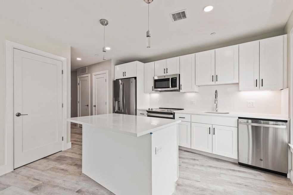 200 Old Colony Ave unit 607, Boston, MA 02127 - photo 1