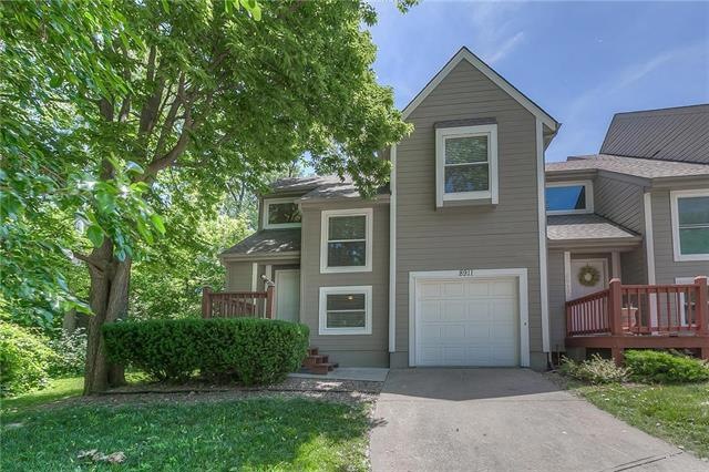 8911 Hauser St, Lenexa, KS 66215 - photo 1