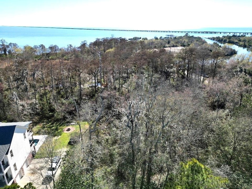 440 Chase Ct W, Mandeville, LA 70448 - photo 1