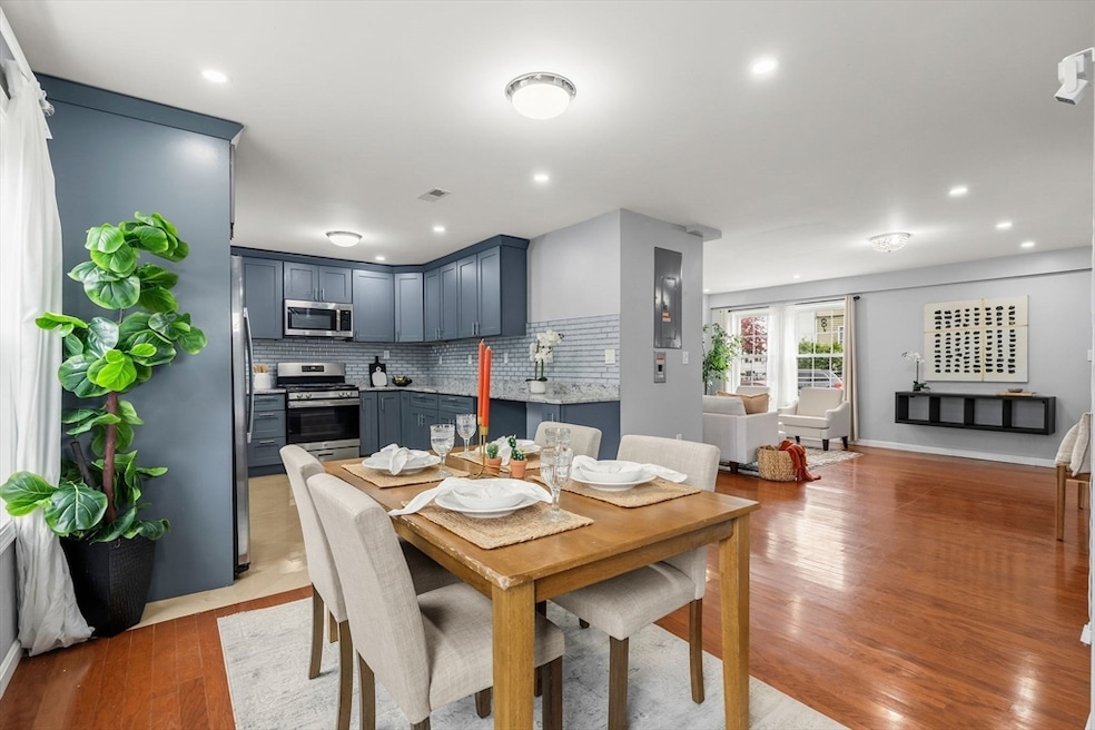 32 Alma St unit 32, Lawrence, MA 01841 - photo 1