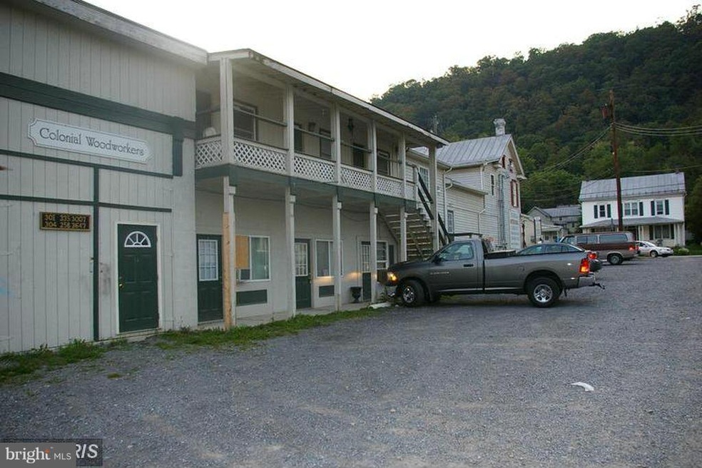 270 N Washington St unit APARTMENT E, Berkeley Springs, WV 25411 - photo 1