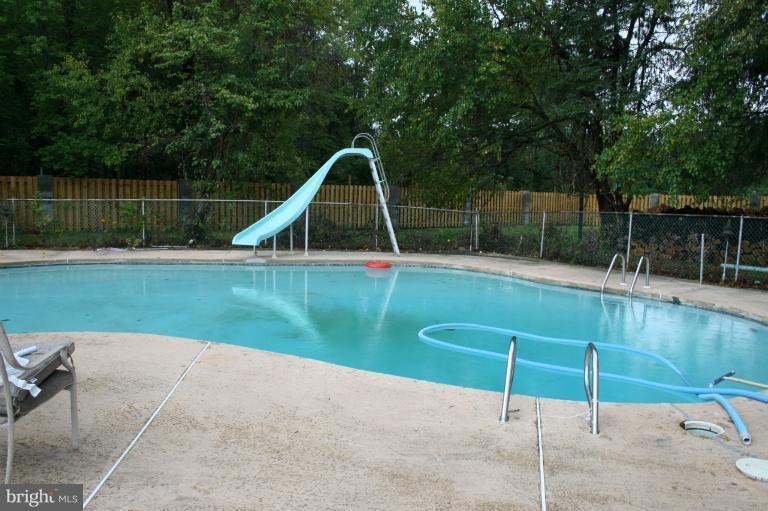 651 Queenstown Rd, Severn, MD 21144 - photo 1