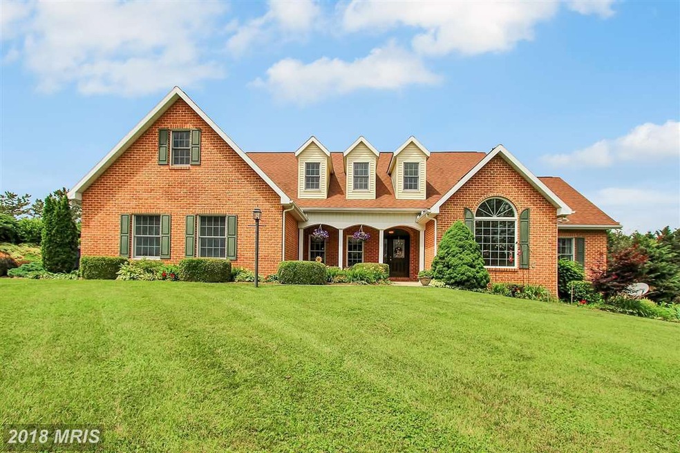 10155 Amsterdam Rd, Waynesboro, PA 17268 - photo 1