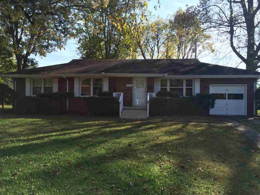 Over 1600 Square feet.  Convenient to Parkway Place Mall and located in the Jones Valley and Huntsville School district.