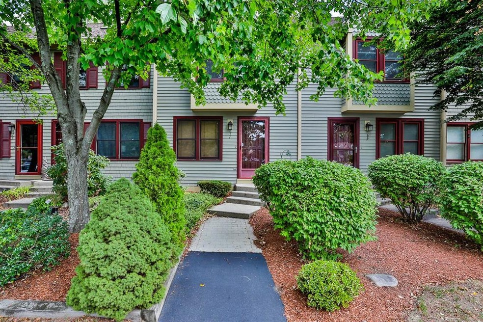 71 Bartemus Trail unit U465, Nashua, NH 03063 - photo 1