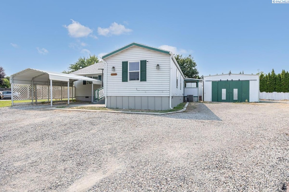 Pending $329,900 • Co-Listing Agent