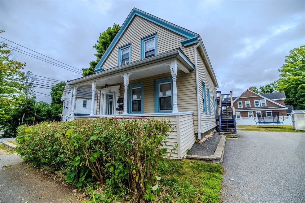 24 Eaton St unit 1, Wakefield, MA 01880 - photo 1