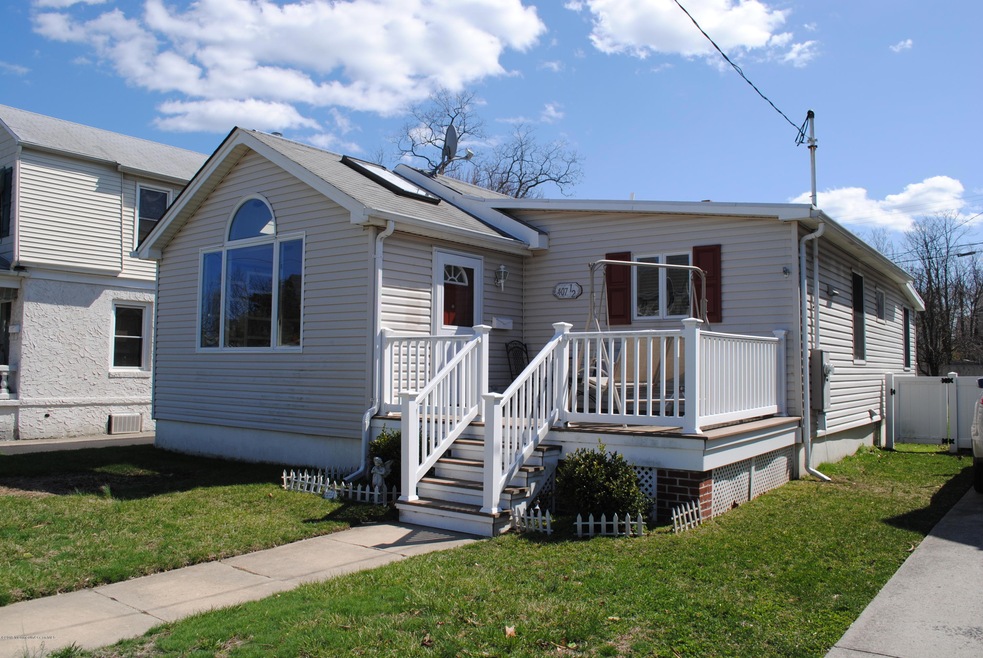 407 1/2 Mccabe Ave, Bradley Beach, NJ 07720 - photo 1