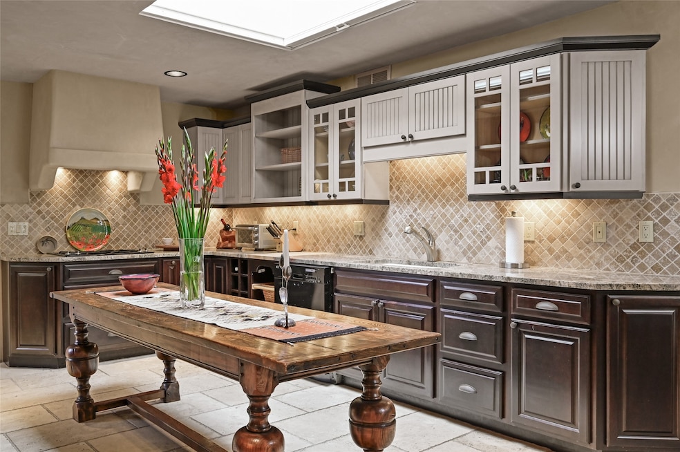 Pending $1,300,000 • Co-Listing Agent