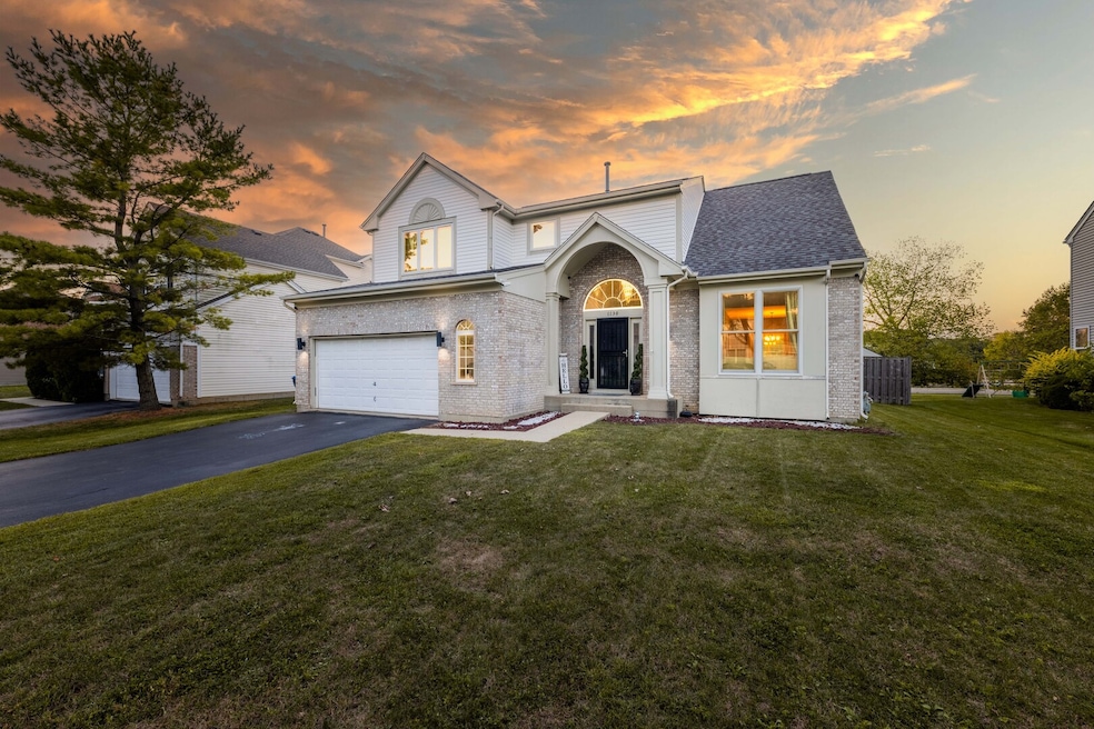 1130 Laurel Ln, Gurnee, IL 60031 - photo 1