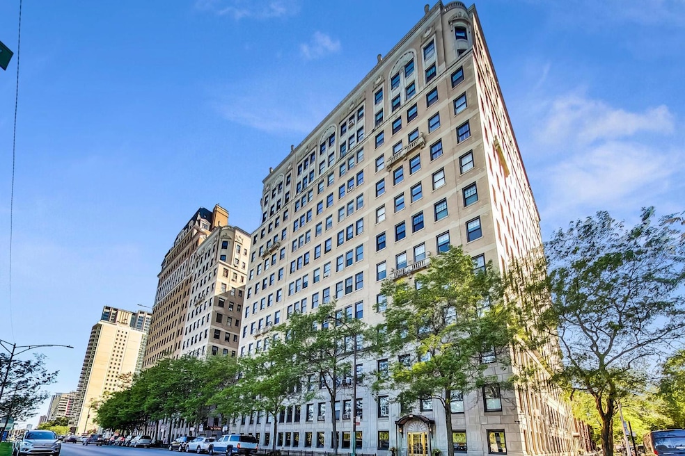 For Sale $649,900 • Co-Listing Agent