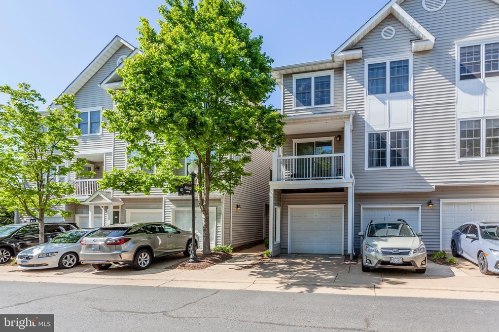 4522 Superior Square, Fairfax, VA 22033 - photo 1