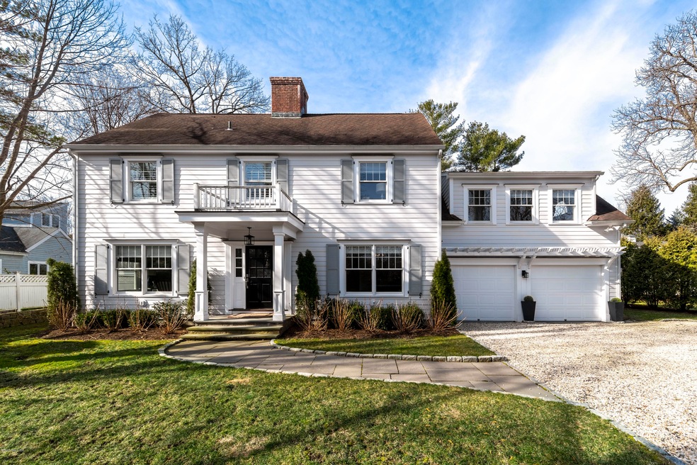 4 Keofferam Rd, Old Greenwich, CT 06870 - photo 1