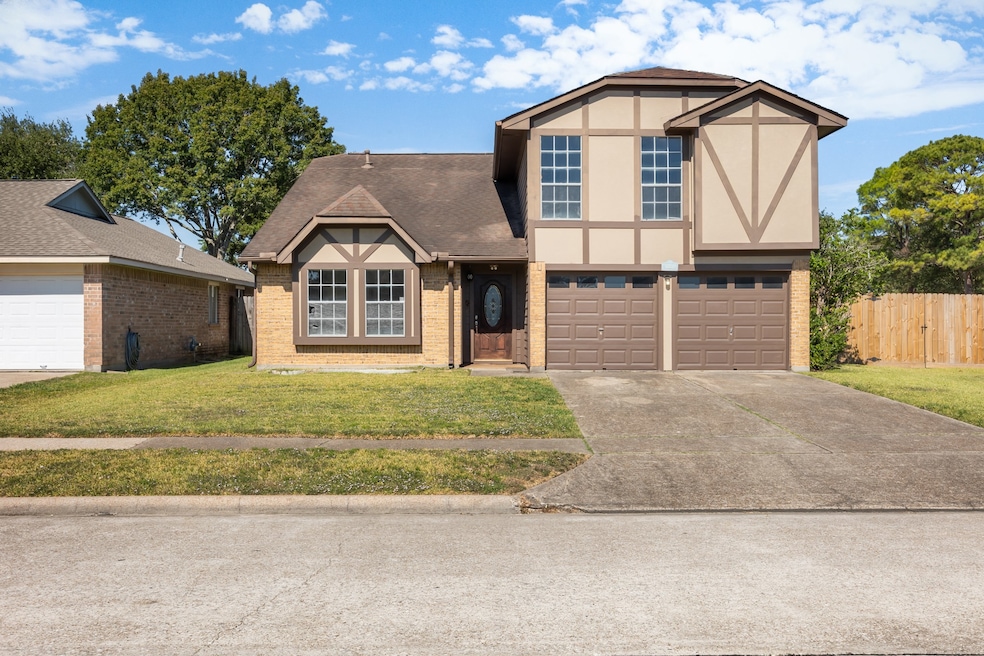 10849 Mesquite Dr, La Porte, TX 77571 - photo 1