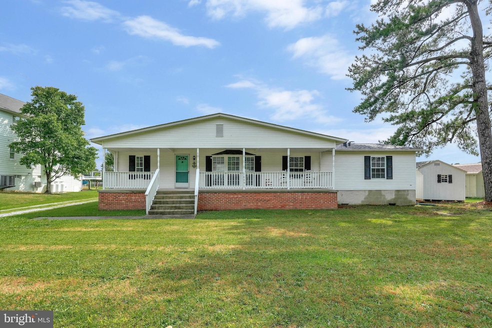 16091 Cobb Island Rd, Newburg, MD 20664 - photo 1