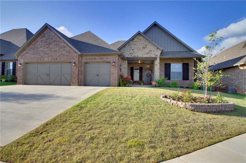 2833 SE 9th St, Moore, OK 73160 - photo 1