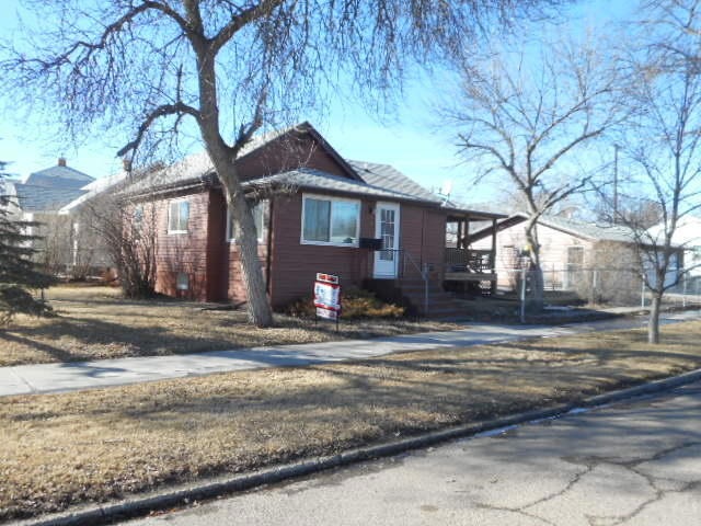 405 7TH AVE W<|><|>