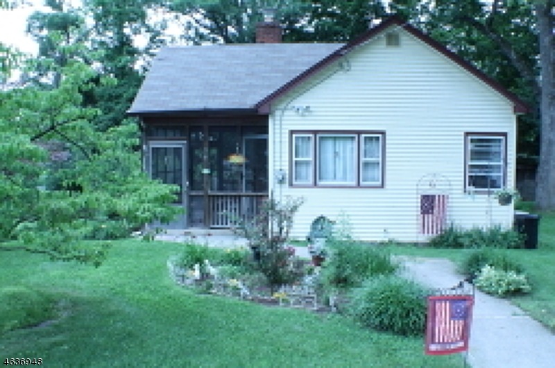 136 Schwarz Blvd, Lake Hopatcong, NJ 07849 - photo 1