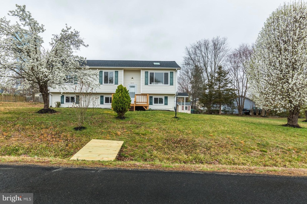 6830 Crescent Ridge Ct, Bealeton, VA 22712 - photo 1