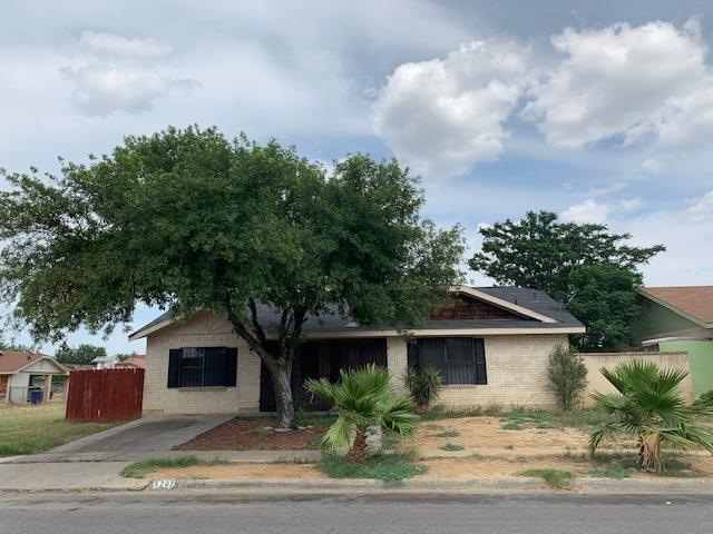 5707 Post Oak Dr, Laredo, TX 78041 - photo 1