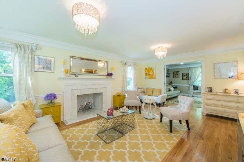 85 Shrewsbury Dr, Livingston, NJ 07039 - photo 1