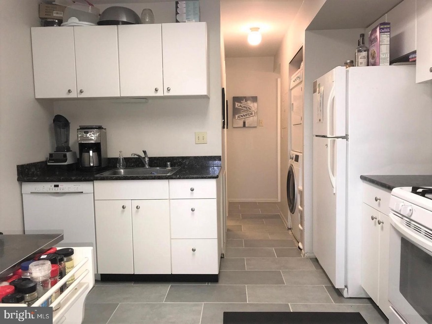 2068 Royal Fern Ct unit 12B, Reston, VA 20191 - photo 1