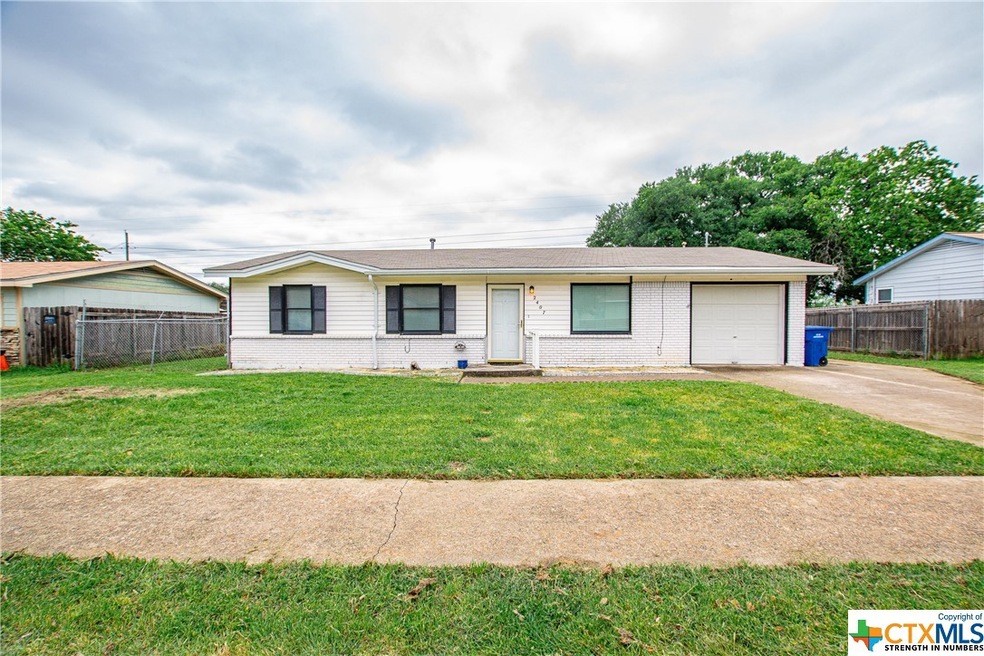 2407 Post Oak Ave, Copperas Cove, TX 76522 - photo 1