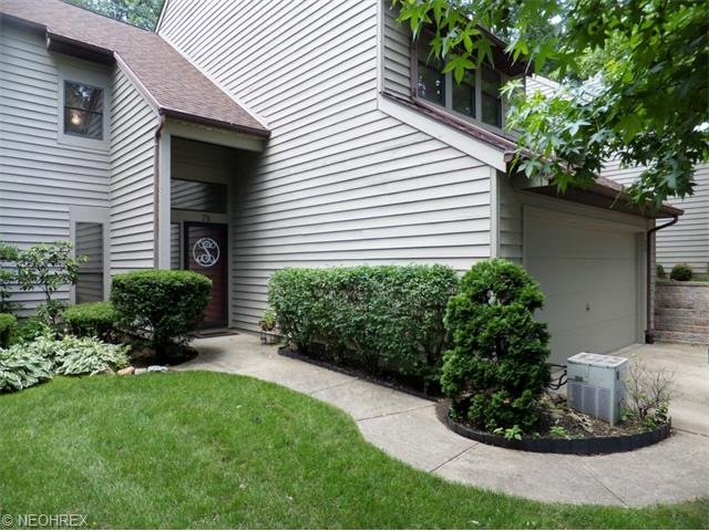 Welcome home!! Enjoy condo living and your fabulou
