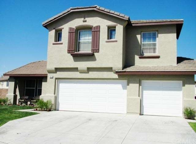 Newly painted exterior! Nice Curb appeal.