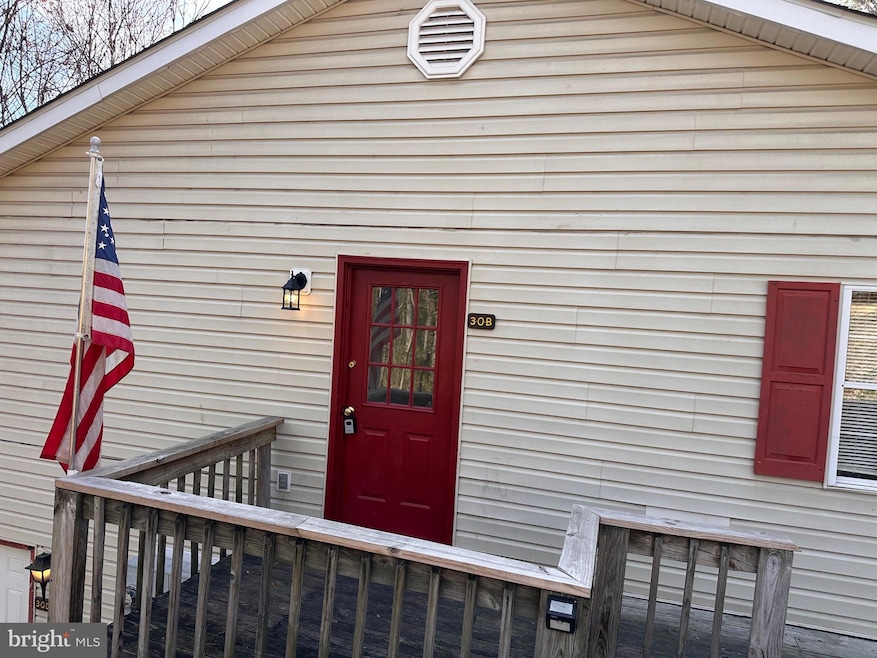 30 Westridge Dr unit B, Berkeley Springs, WV 25411 - photo 1