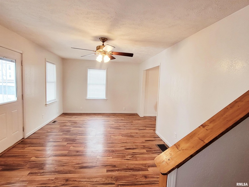 307 Willard Ave, Lincoln, IL 62656 - photo 1