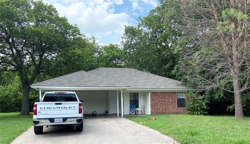 1531 Truelove St, Gainesville, TX 76240 - photo 1