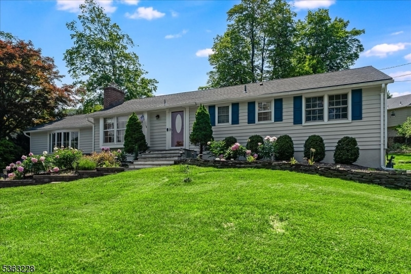 86 Summit Rd, Sparta, NJ 07871 - photo 1