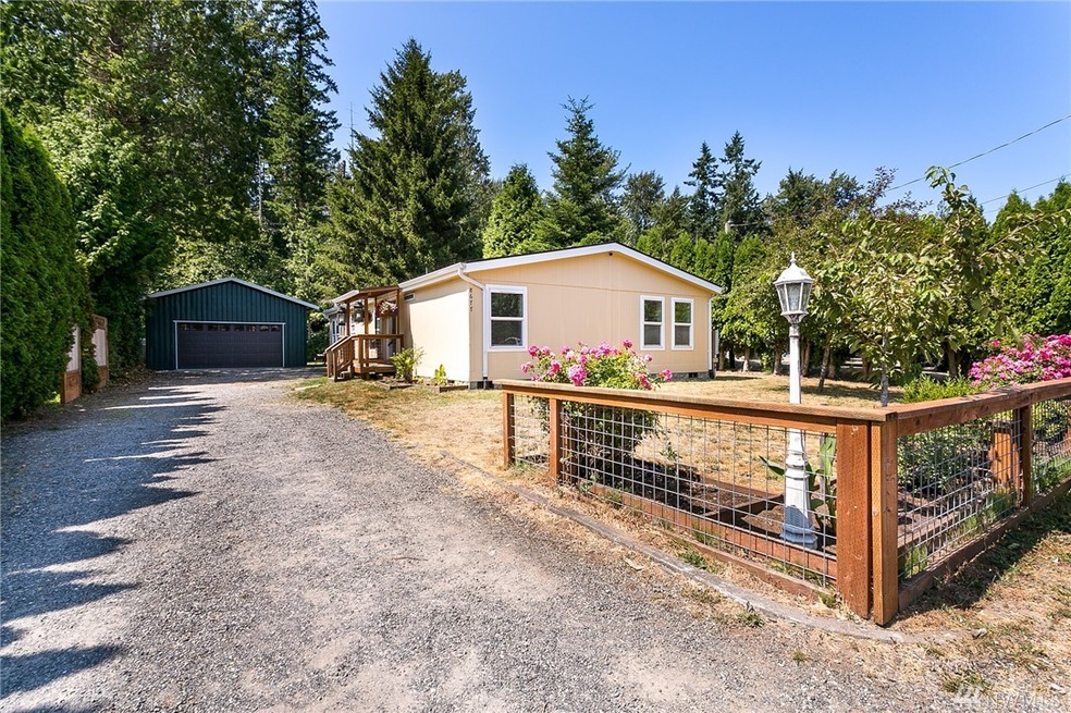 8677 Harbor Dr, Blaine, WA 98230 - photo 1