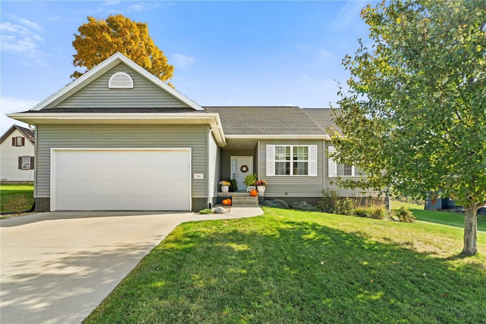 2061 Agate St, Marion, IA 52302 - photo 1