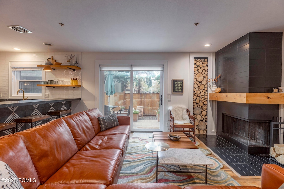 001_429_saddle_view_way_29_-3_117