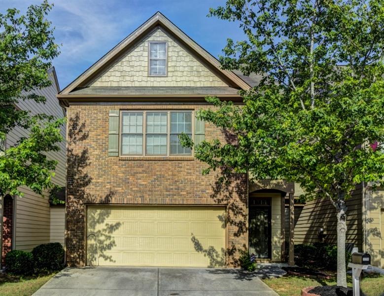 Beautiful Brick Townhome!