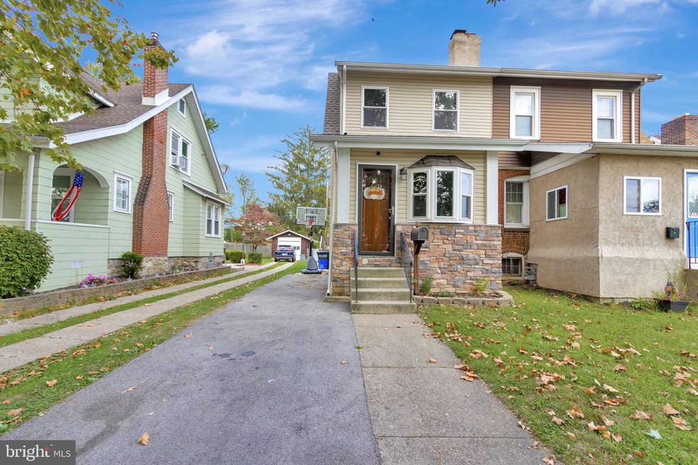 219 W Amosland Rd, Norwood, PA 19074 - photo 1