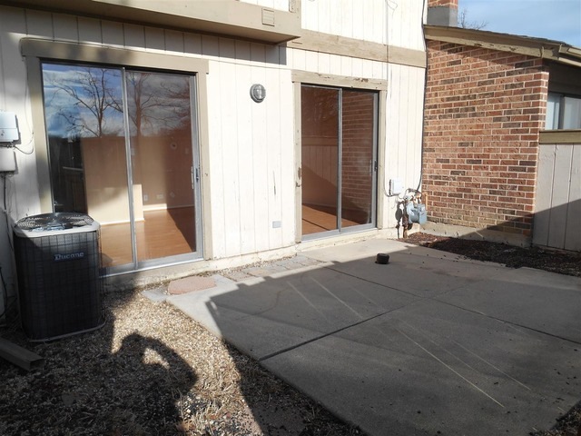 1063 Cascade Dr, Aurora, IL 60506 - photo 1