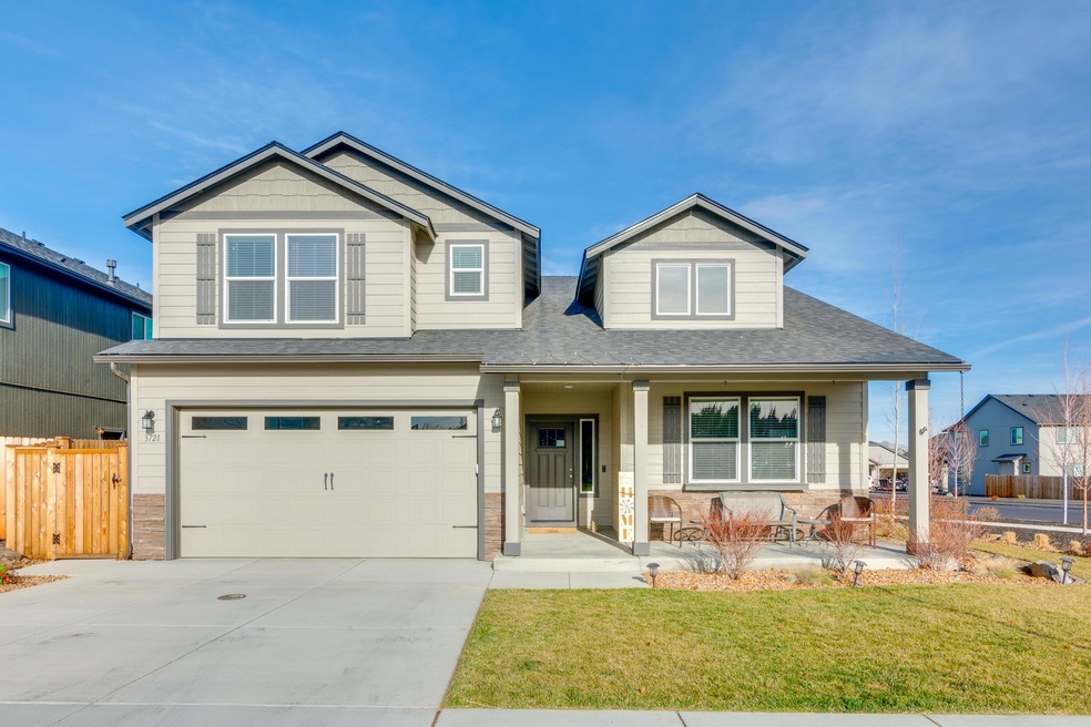 3721 SW Pumice Place, Redmond, OR 97756 - photo 1