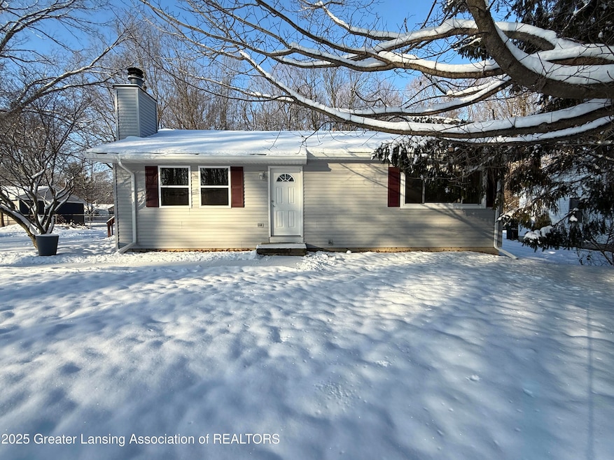 6820 Richard Rd, Lansing, MI 48911 - photo 1