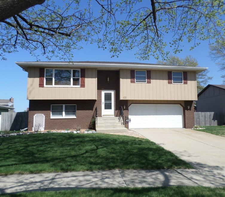 435 N Wright St, Griffith, IN 46319 - photo 1