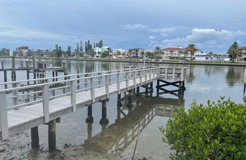COMMON AREA PIER FOR THE COMMUNITY