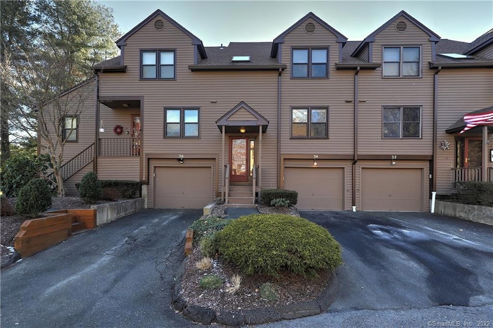 34 Overlook Dr unit 34, Monroe, CT 06468 - photo 1
