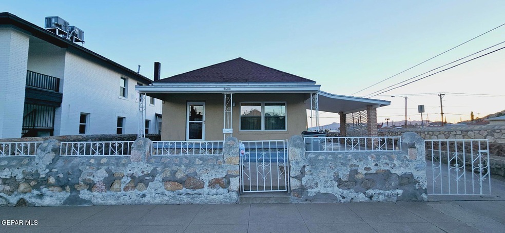 2600 Aurora Ave unit 1, El Paso, TX 79930 - photo 1