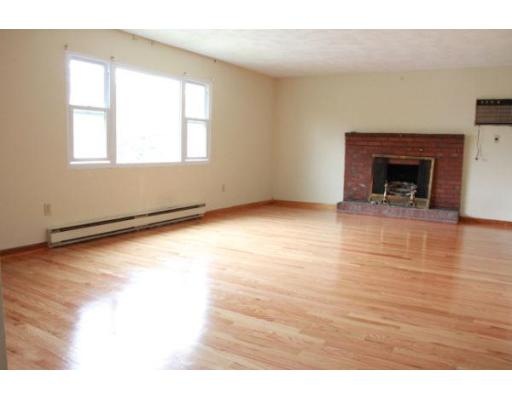 11 Garnet St unit 11, Watertown, MA 02472 - photo 1