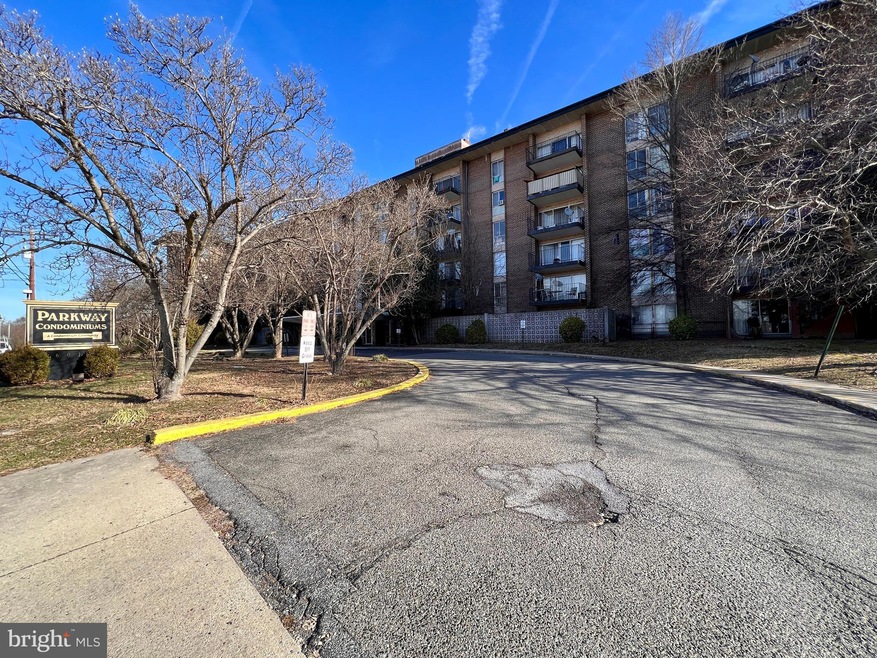 6011 Emerson St unit 703, Bladensburg, MD 20710 - photo 1