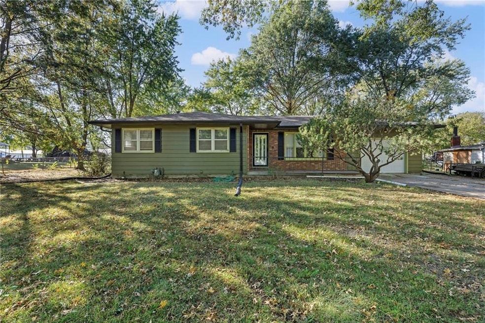Under Contract $225,000 • Co-Listing Agent