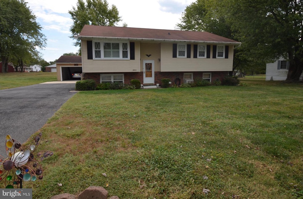 8021 Dogwood Rd, Sparrows Point, MD 21219 - photo 1